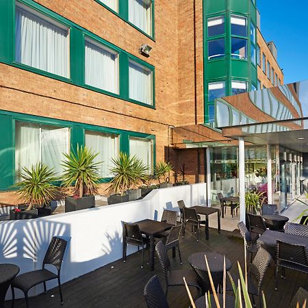 Crowne Plaza London Ealing By Ihg Hotel Exterior foto