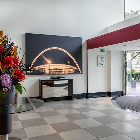 Crowne Plaza London Ealing By Ihg Hotel Exterior foto