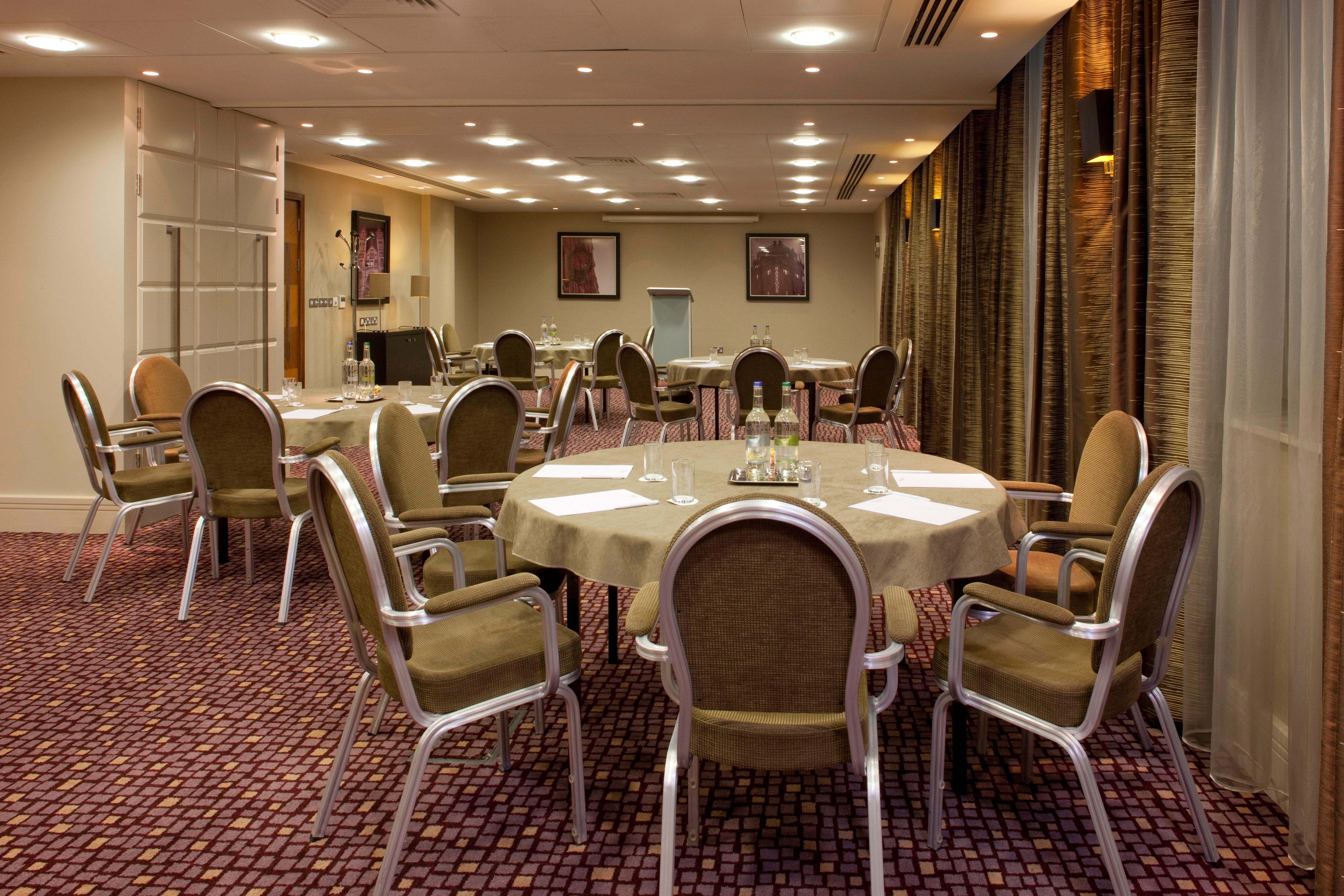 Crowne Plaza London Ealing By Ihg Hotel Exterior foto