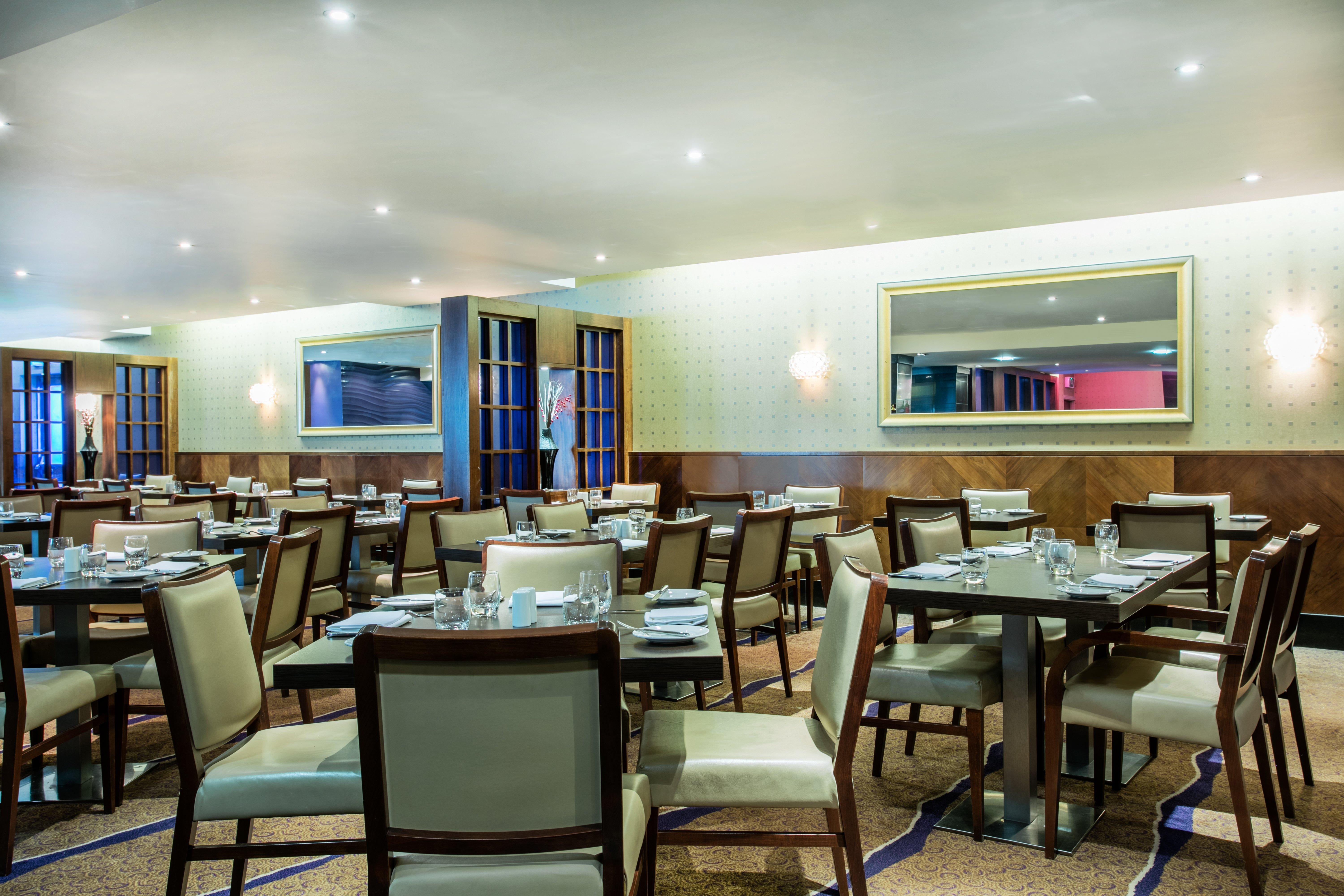 Crowne Plaza London Ealing By Ihg Hotel Exterior foto