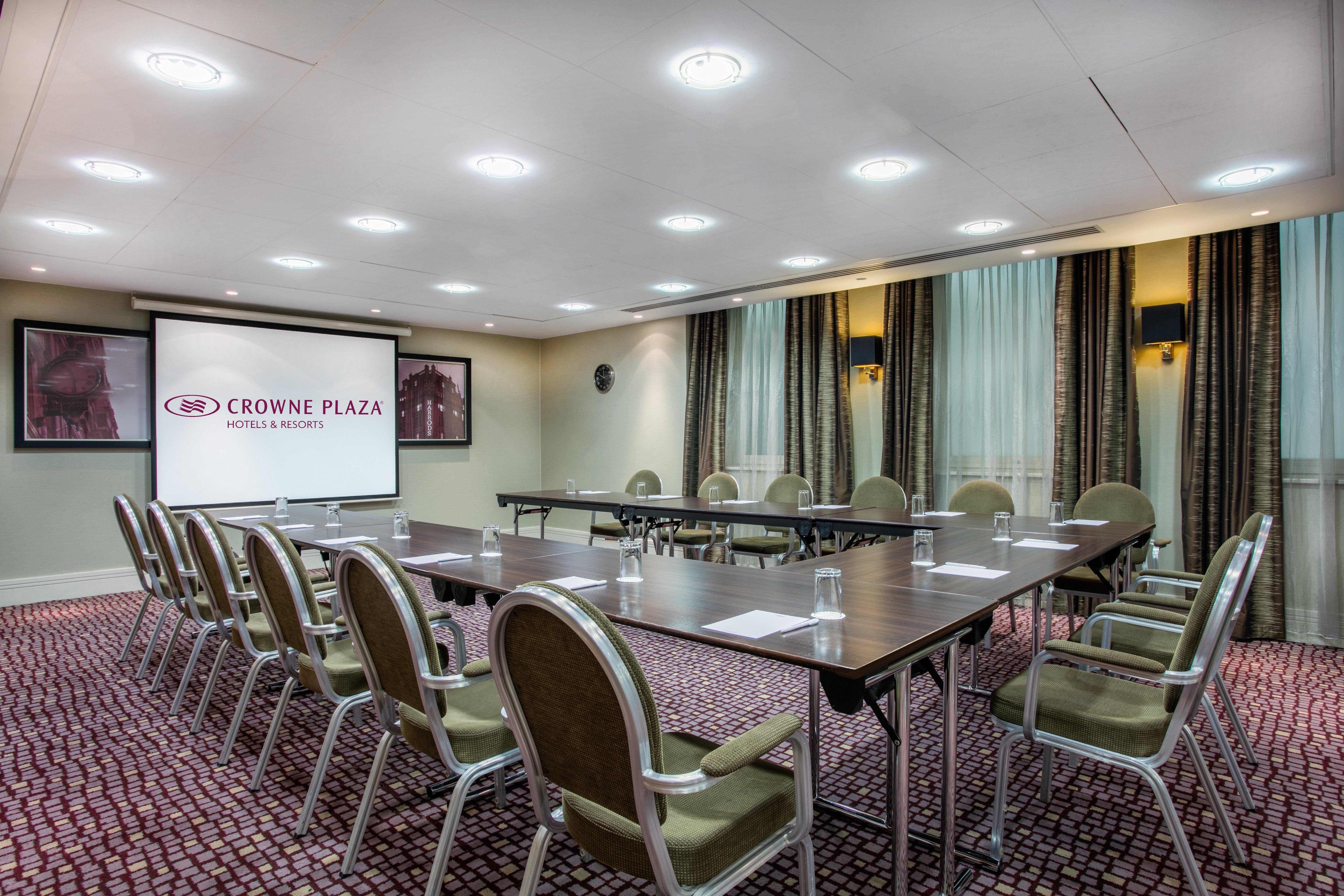 Crowne Plaza London Ealing By Ihg Hotel Exterior foto