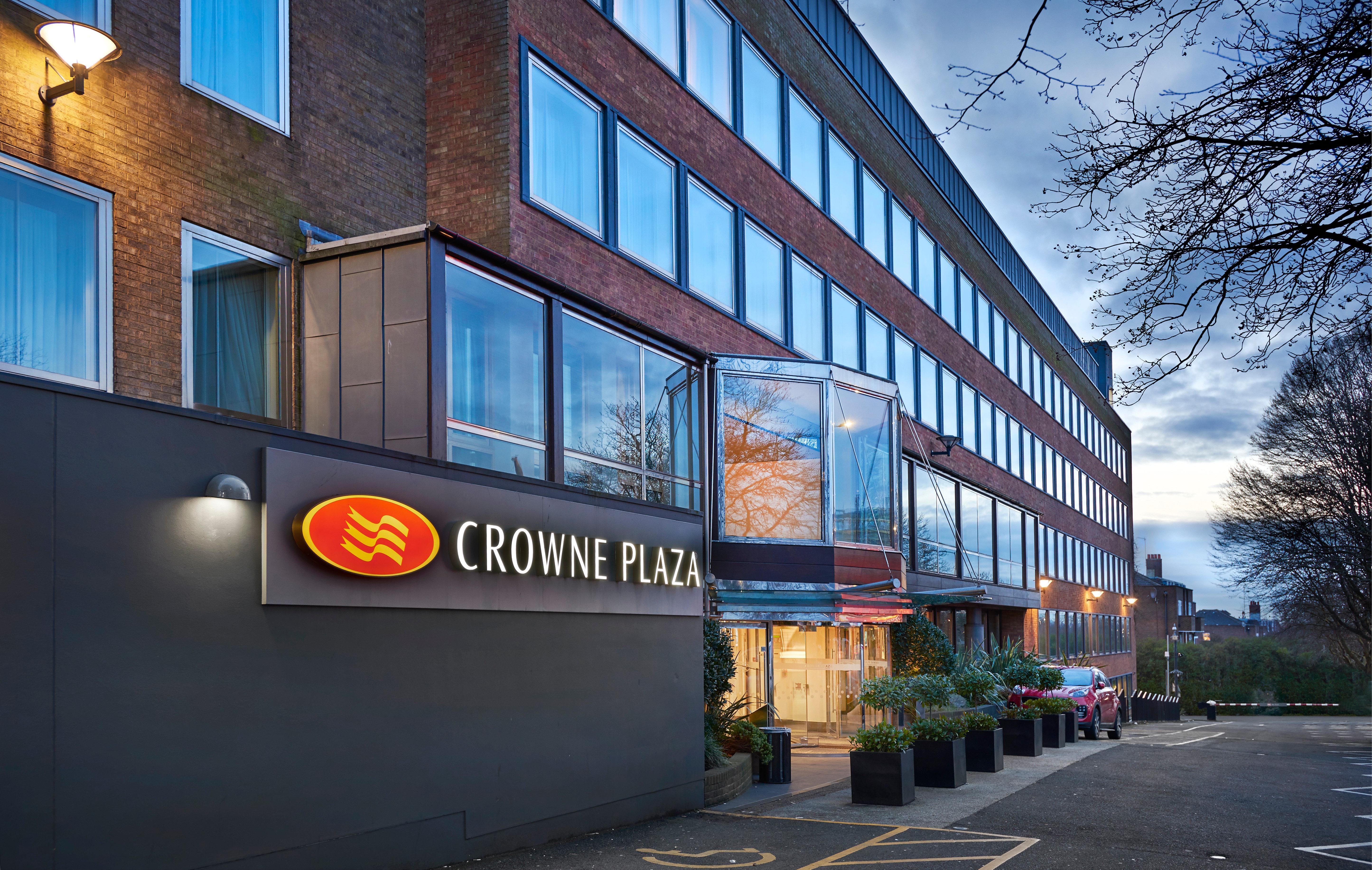Crowne Plaza London Ealing By Ihg Hotel Exterior foto