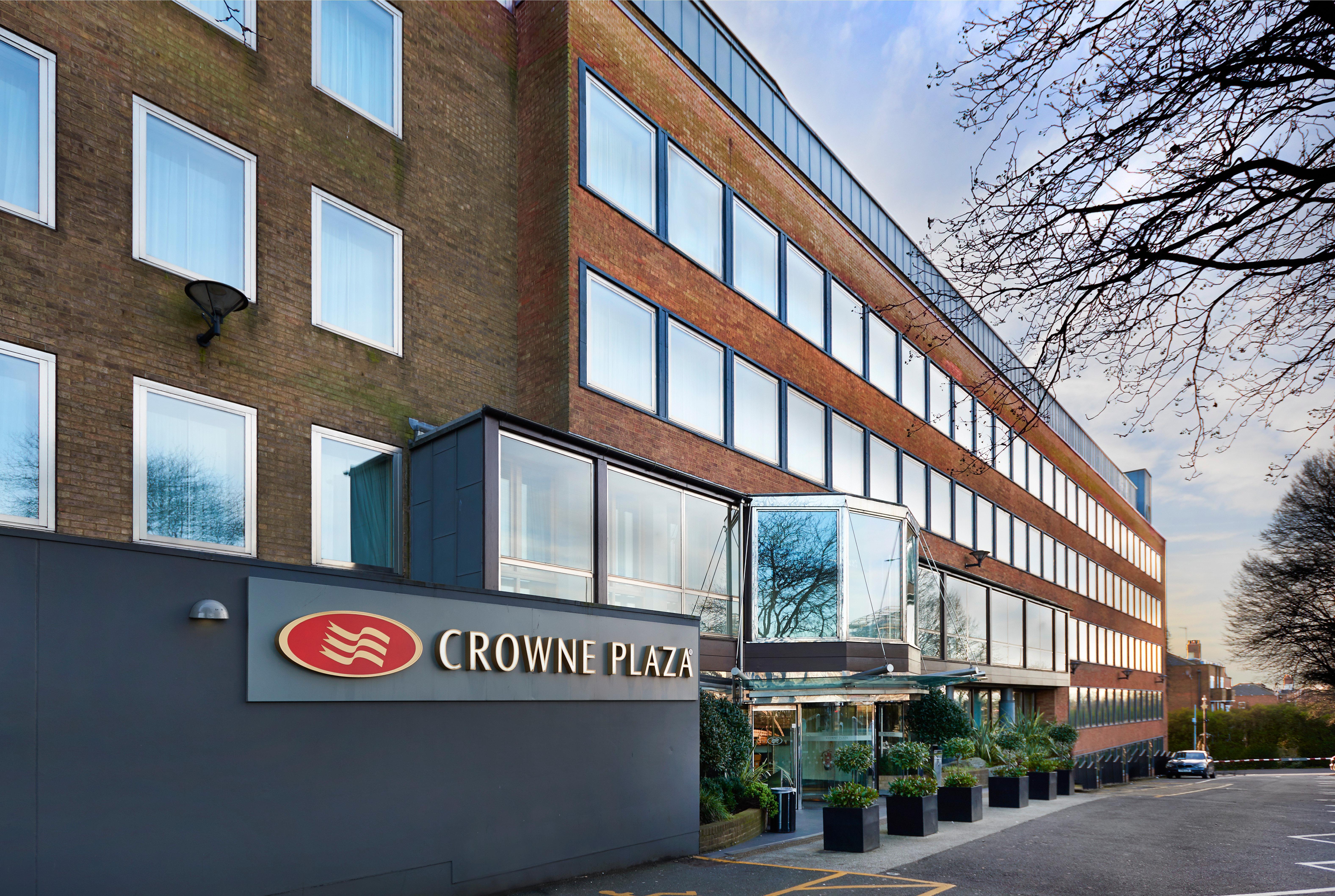 Crowne Plaza London Ealing By Ihg Hotel Exterior foto