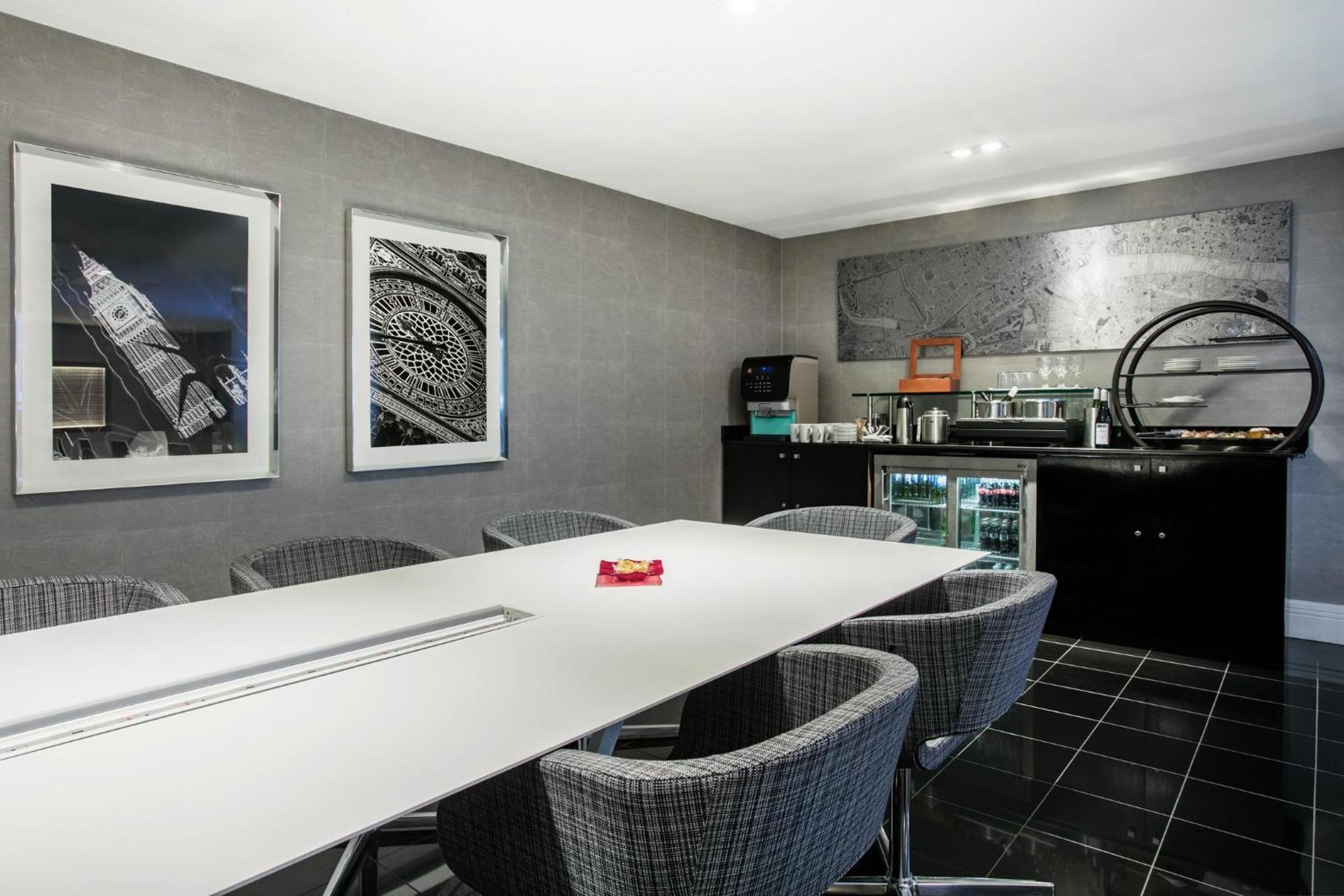 Crowne Plaza London Ealing By Ihg Hotel Exterior foto