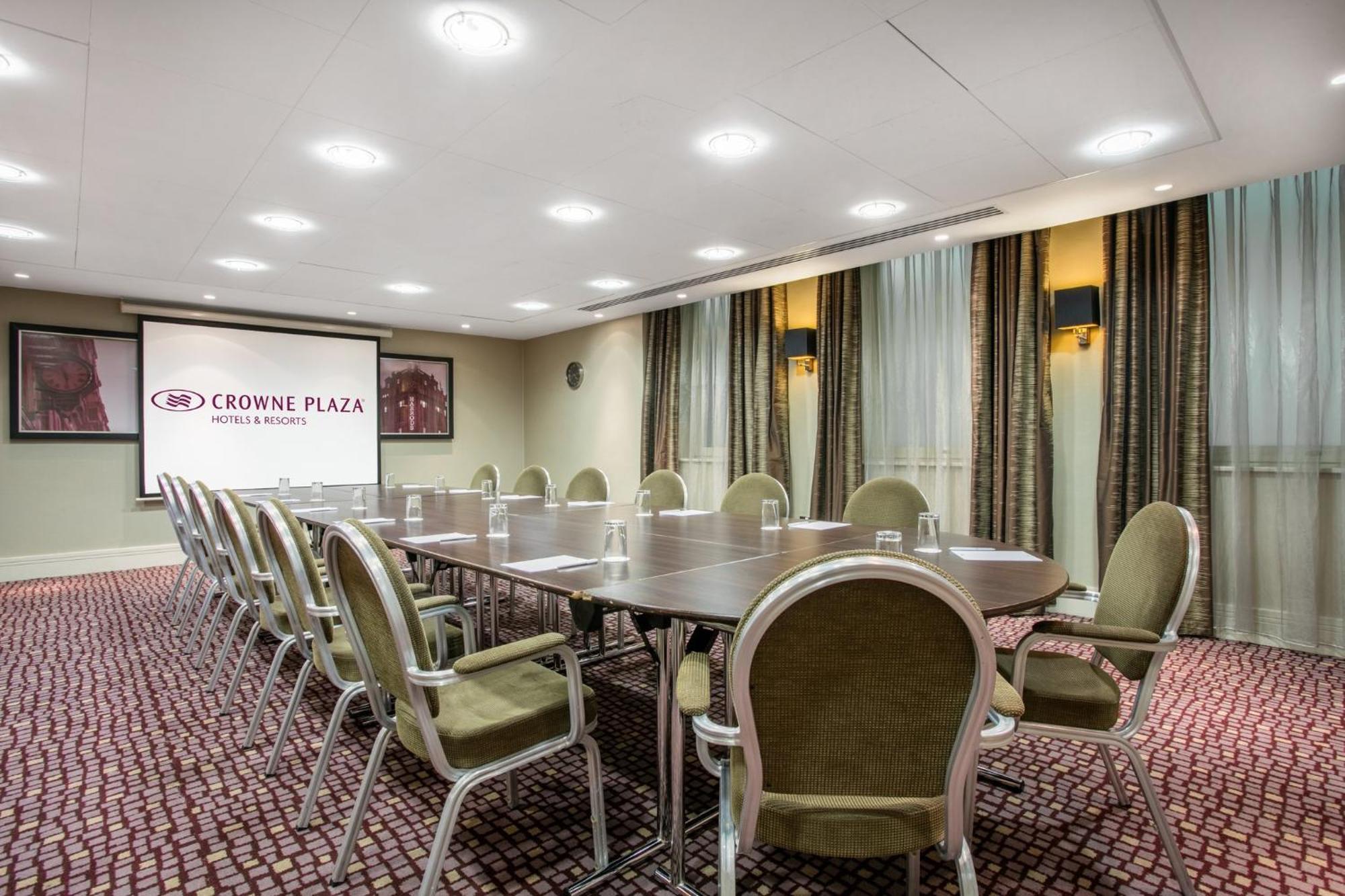 Crowne Plaza London Ealing By Ihg Hotel Exterior foto
