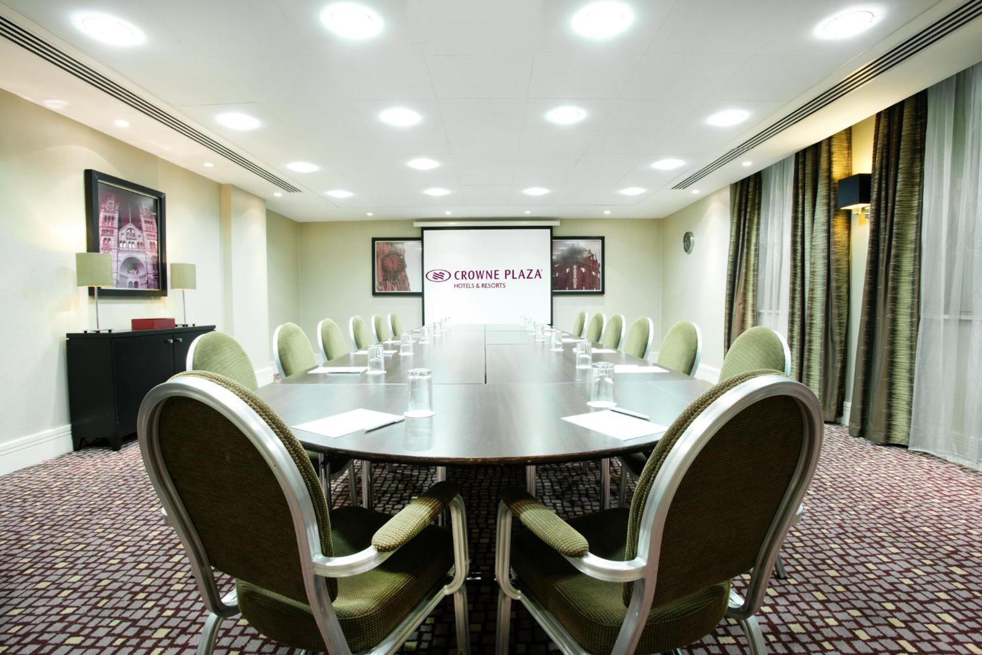 Crowne Plaza London Ealing By Ihg Hotel Exterior foto