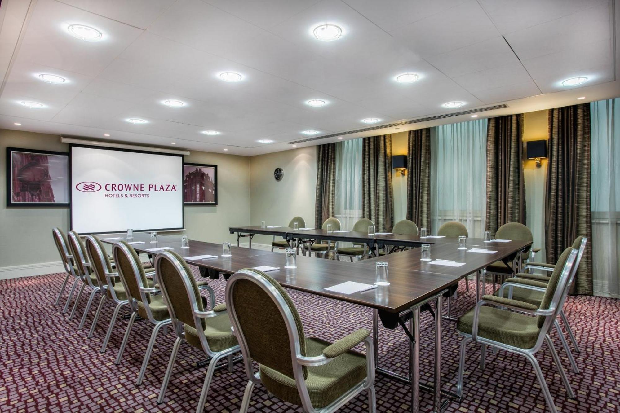 Crowne Plaza London Ealing By Ihg Hotel Exterior foto